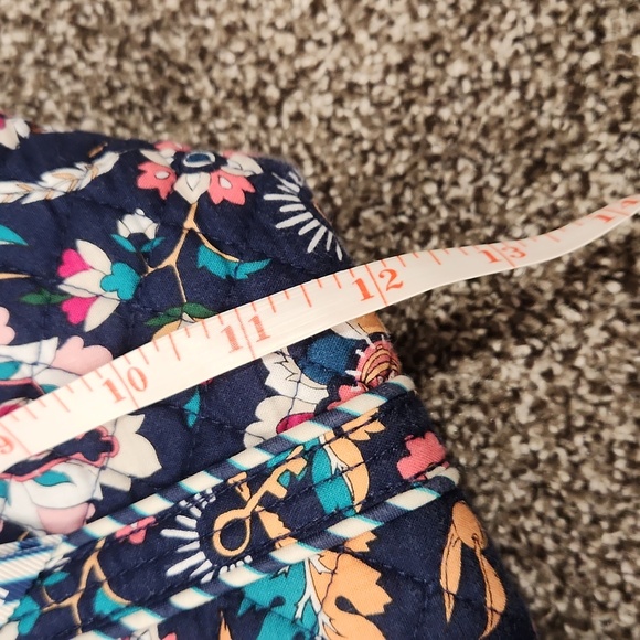 Vera Bradley ๐ช ๐ ๐ฆ ๐ค โจ HARRY POTTER Navy Floral Tote - Picture 10 of 10